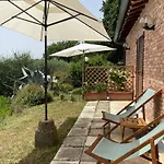 Casale Dell'assiolo Bed & Breakfast 4*