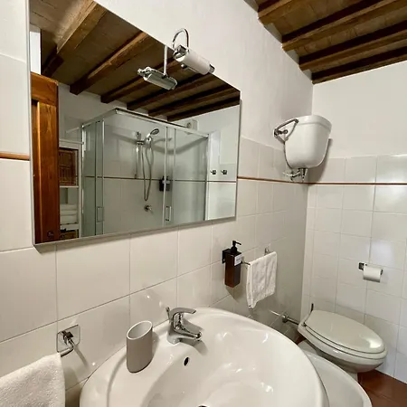 Casale Dell'assiolo 3* קאסטיגליונה דל לאגו